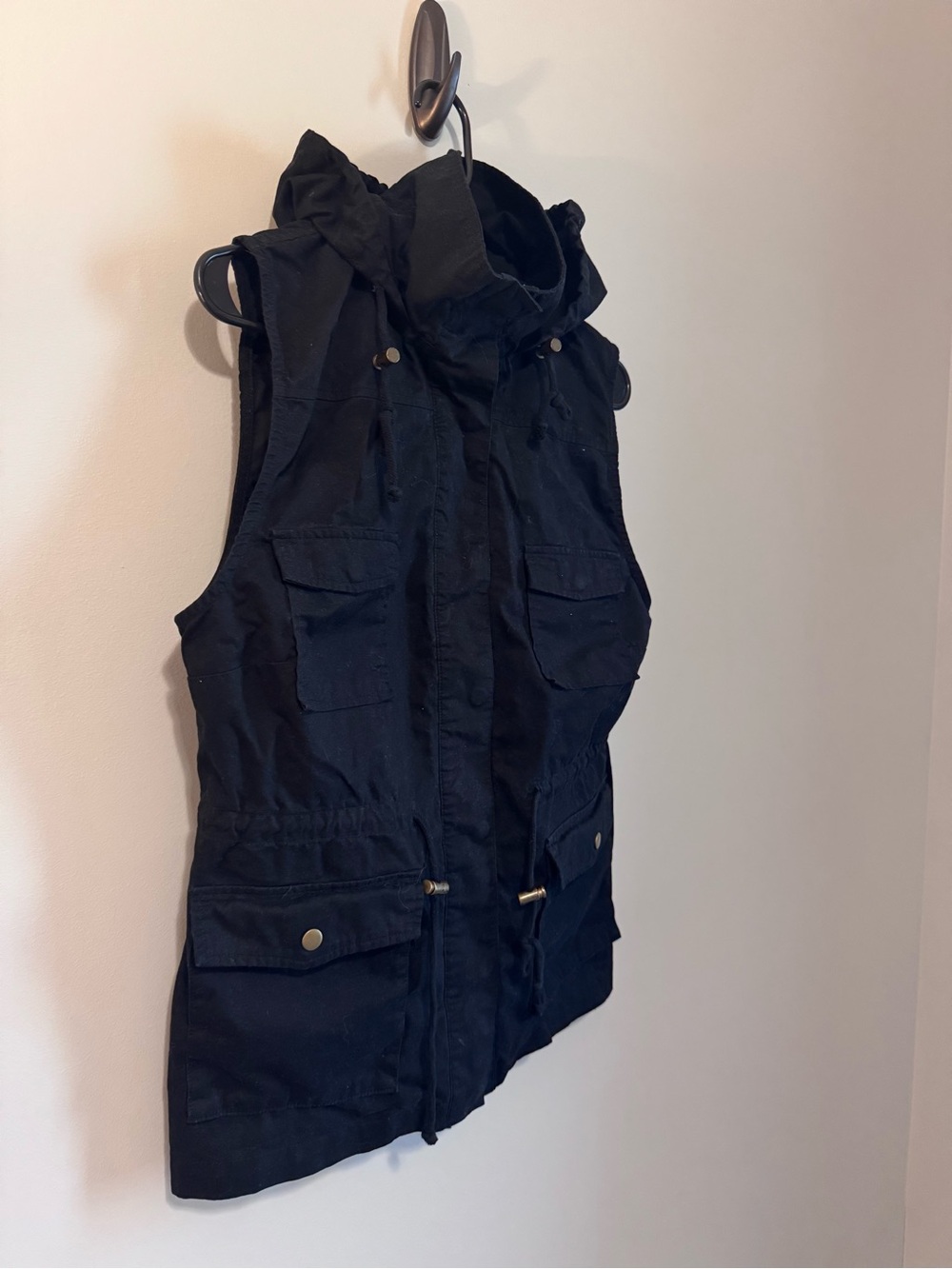 Love Tree Sleeveless Hooded Utility Vest with buttons and cinched waist - Black